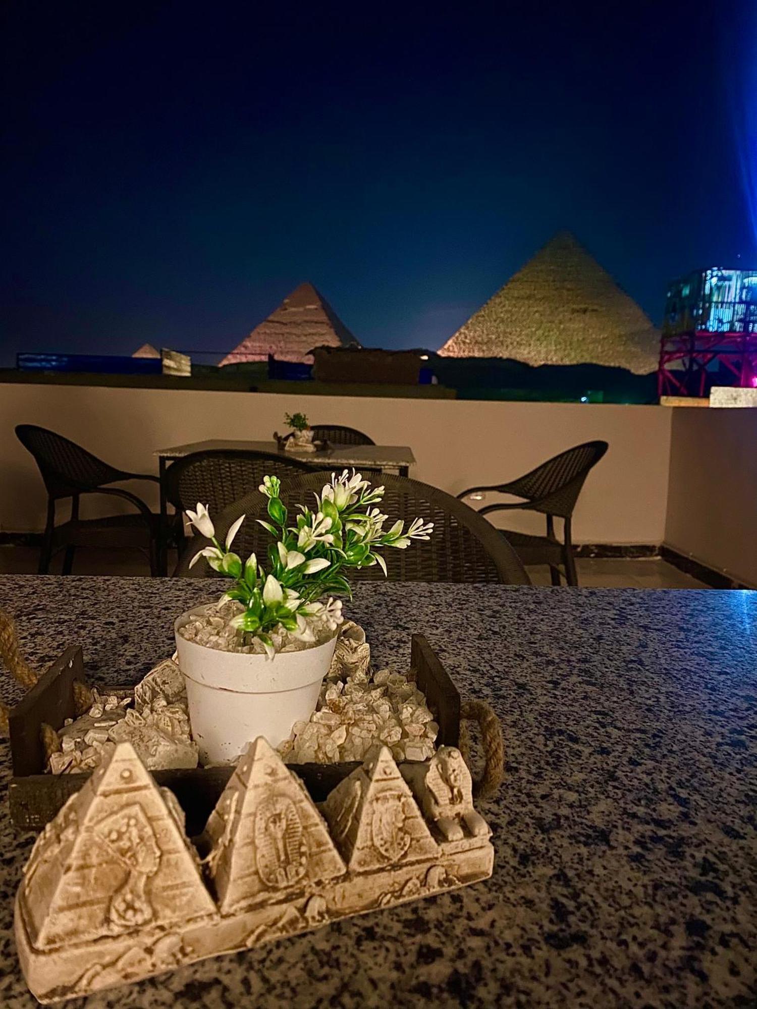 Horus Pyramids View Lägenhet Kairo Exteriör bild
