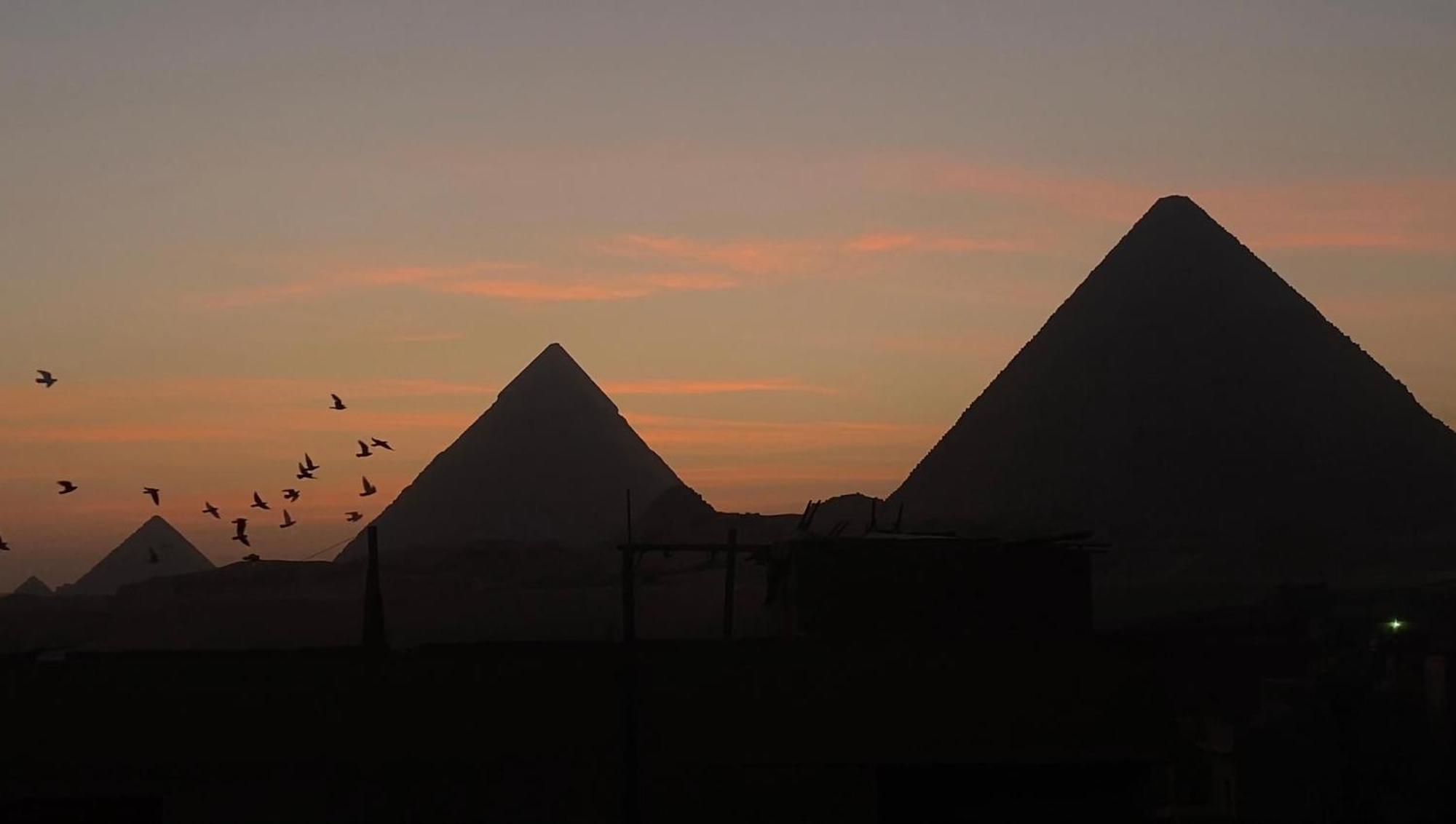 Horus Pyramids View Lägenhet Kairo Exteriör bild